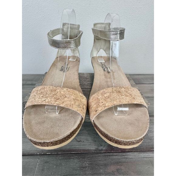 NAOT Footwear Pixie Wedge Sandal with Cork Footbed and Arch Support Footbed Adju - Picture 2 of 9